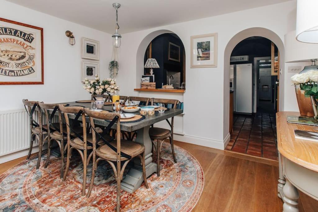 Dolls House - Luxury Townhouse *Sleeps 10* Villa Henley-on-Thames Екстериор снимка