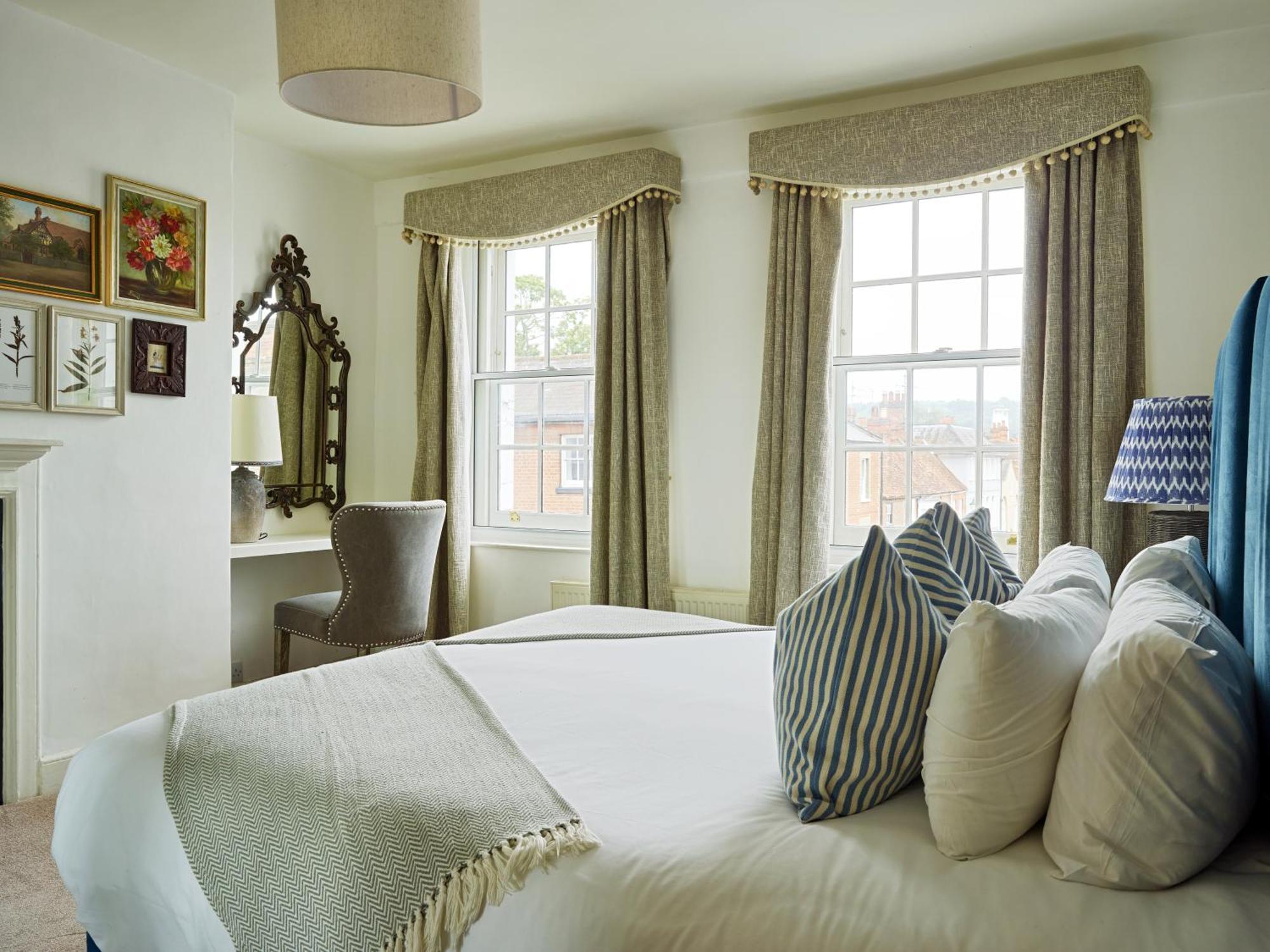 Dolls House - Luxury Townhouse *Sleeps 10* Villa Henley-on-Thames Екстериор снимка